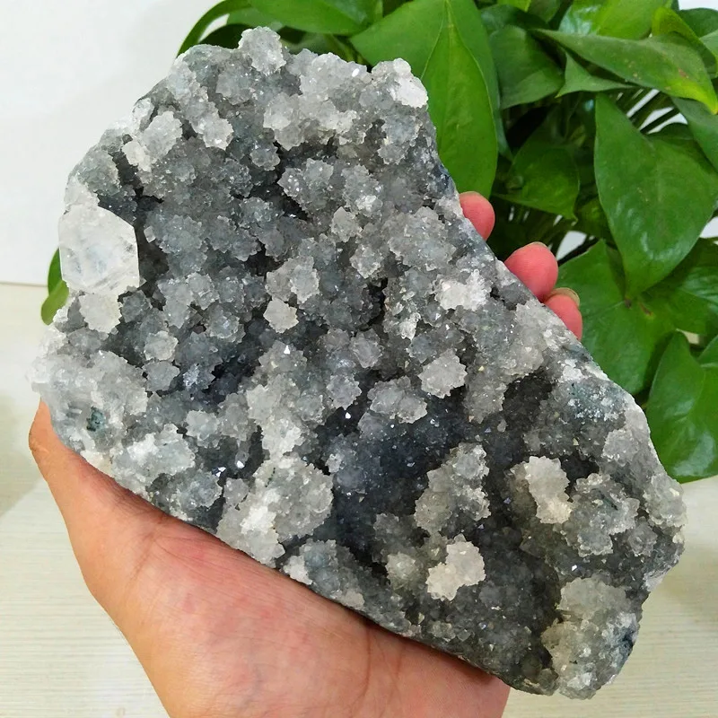

Natural crystal fish-eye mineral specimens are arranged specimen home decorative stone collection and appreciation