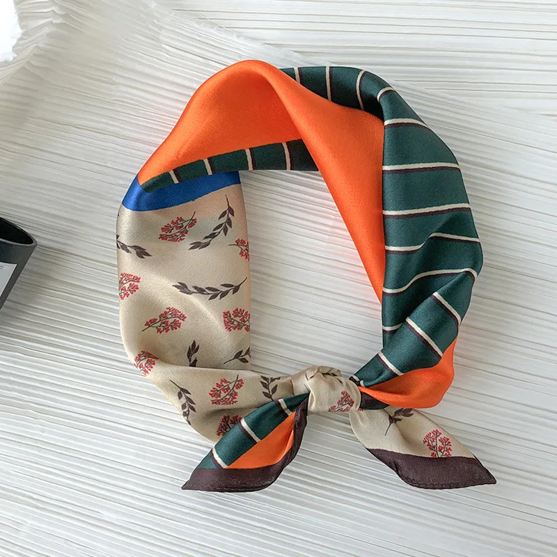 

2021 New Summer Fashion Scarf 100% Silk Shiny Bandana Women Flower Print Neck Hair Headband Neckerchief 53*53cm