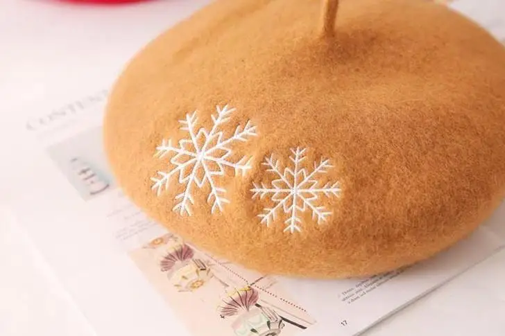 Высокое качество шерстяной берет вязаная шапка снежинка вышивка теплая зимняя