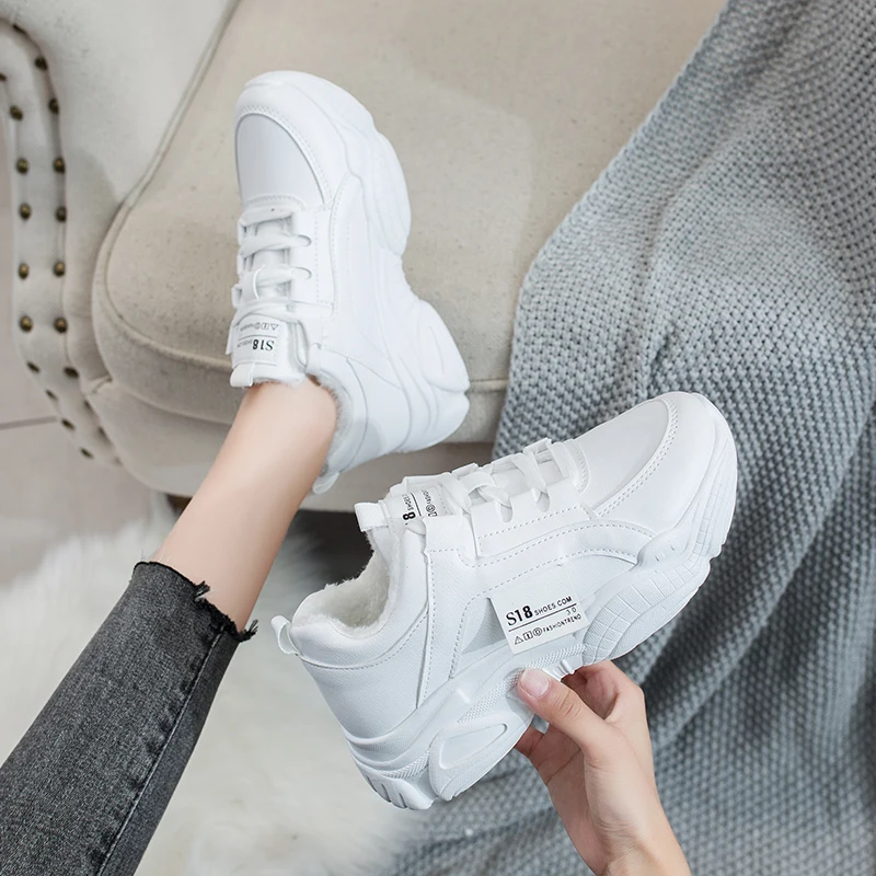 Женские кроссовки зимние Кожаные водонепроницаемые ботинки увеличивающие рост