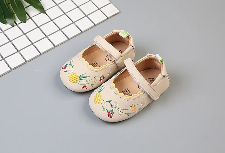 Newborn Baby Girls Shoes Infant Toddler Flat Soft Footwear Flower Embroidery First Walker Moccasins Solid color SSW020