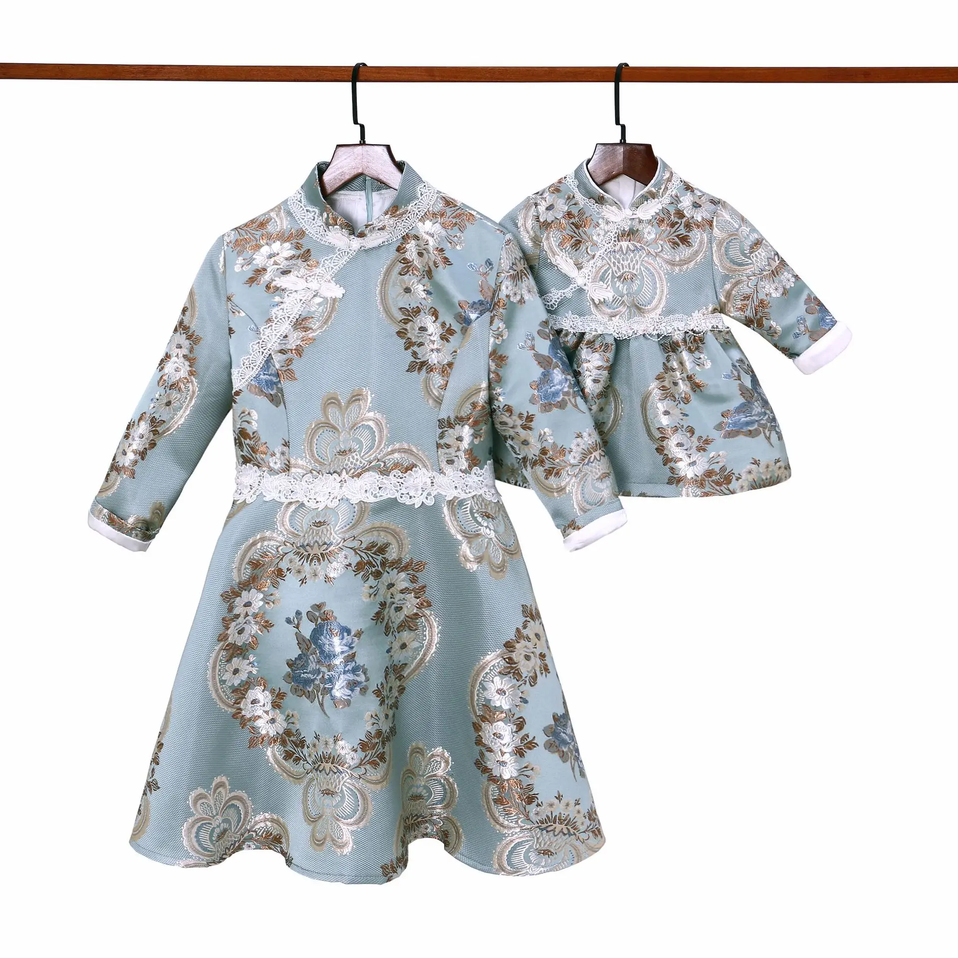 

2020 Butterfly Design Mother Daughter Wedding Dresses Parent-child Family Matching Outfit Girls Cheongsam Mom and Daughter Dress
