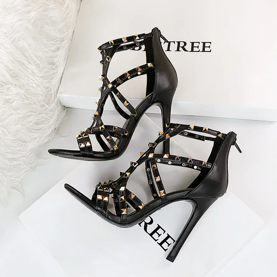 2021 Women 10.5cm High Heels Rome Sandals Summer Sexy Stiletto Fetish Nude Black Heels Strappy Rivets Sandals Boots Party Shoes