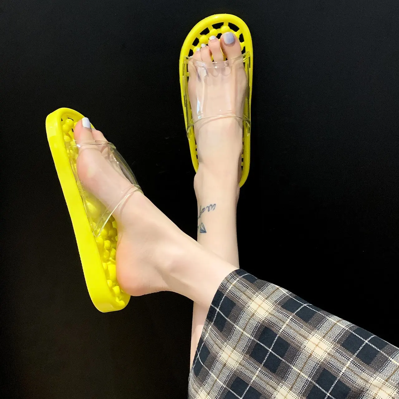 

Bathroom leaking bath slippers, non-slip hollow massage men and women summer couples shoes, large size slippers