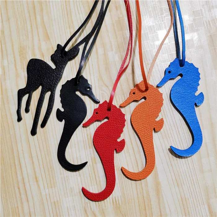 

hippocamp Cortical Leather Horse Keychain Animal for Women Bag Backpack Handbag Tassel Keychains Charm Pendant Accessories