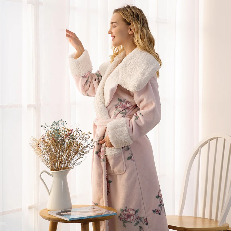 Light pink flowers Высококачественный Женский теплый Халат длинный фланелевый зимний банный халат женский Европейский большой меховой воротник элегантный мягкий домашний халат - Цвет: Light pink flowers