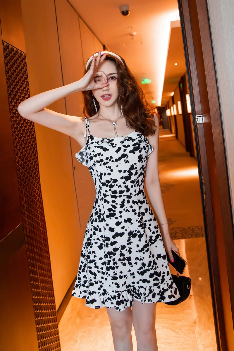 

COIGARSAM Women dress New Summer Spaghetti Strap High Waist Dresses Design And Color 5122