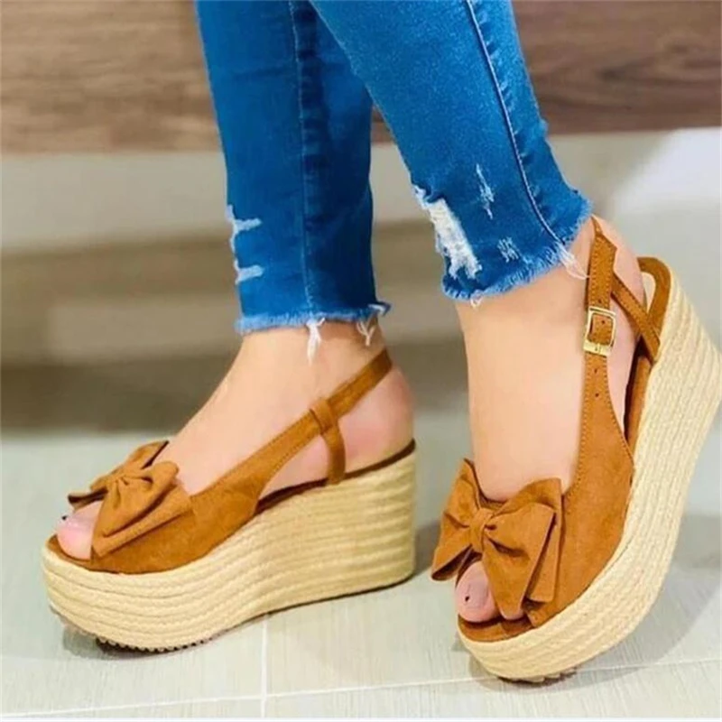 

Women Sandals 2021 New Heels Woman Slippers Platform Wedges Shoes Ladies Summer Slides Buckle Flip Flops Plus Size 43