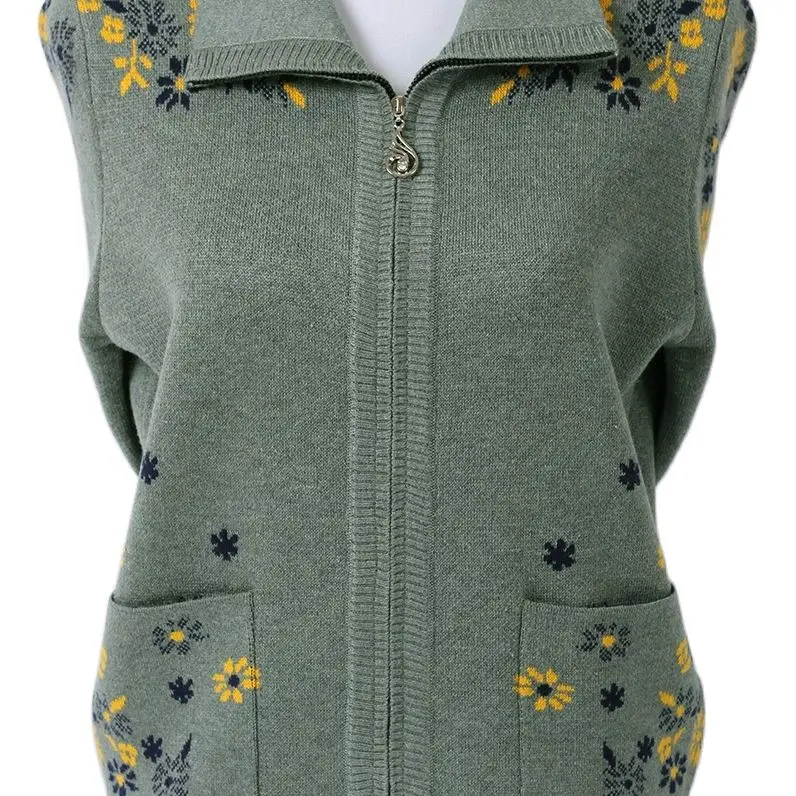 

2021 middle-aged and elderly women's clothing, autumn winter mom sweater cardigan thickening zipper grandma sweater coat