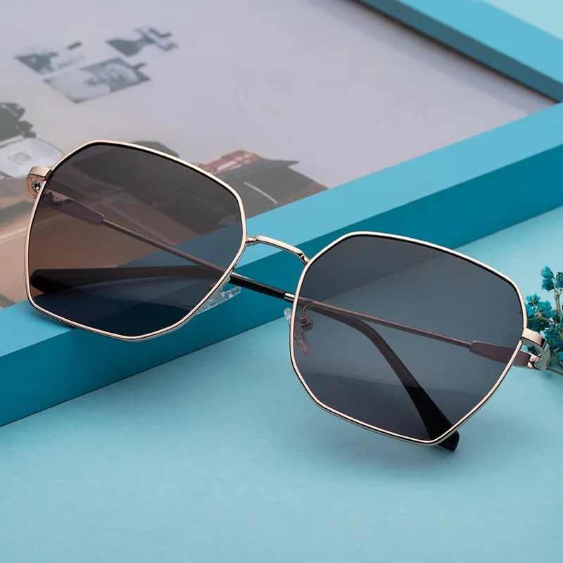 

2021 new sunglasses ladies online celebrity sunglasses metal UV fashion sunglasses women