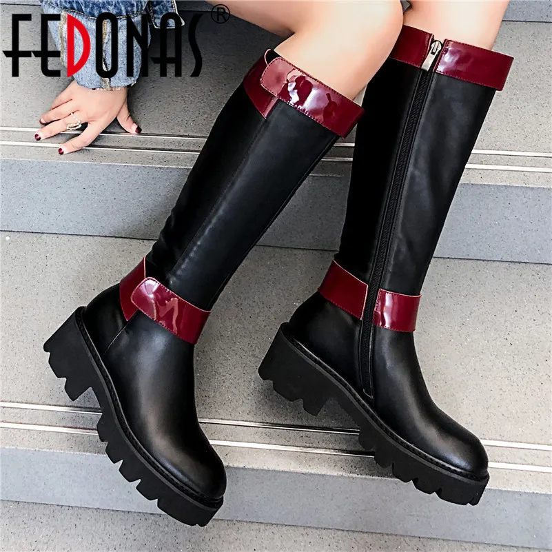 Женские высокие сапоги FEDONAS черные из натуральной кожи на платформе и высоком