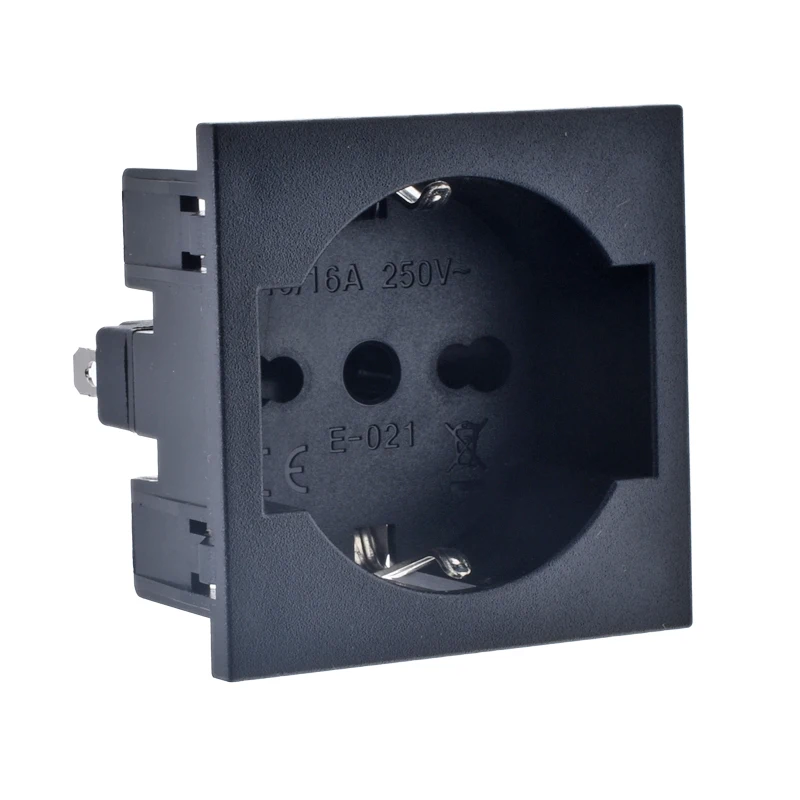 Электрическая розетка переменного тока итальянского типа 15 А 250 В тип L Тип C