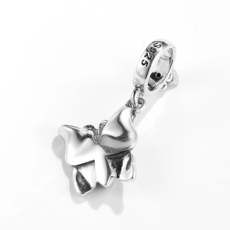 Бусина-Шарм в виде бабочки из серебра 925 пробы с фиолетовой и розовой эмалью |