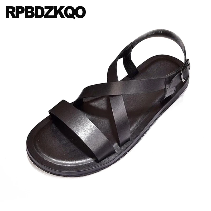 Шлепанцы мужские кожаные на ремешке сандалии-гладиаторы красивые пляжные