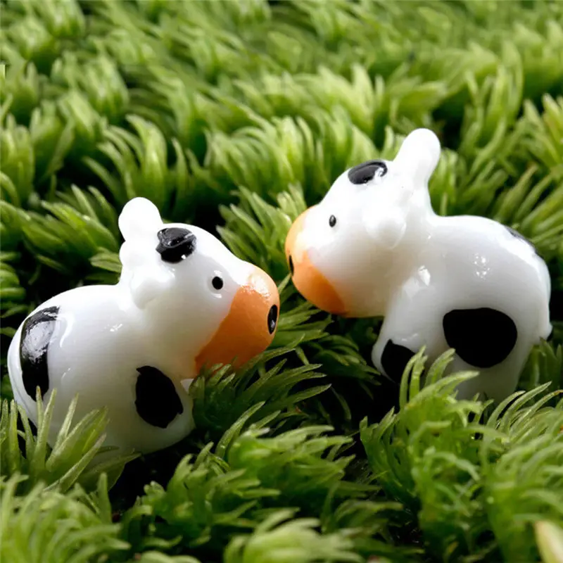 

2PC Mini cow Resin crafts figurines fairy garden miniatures mini gnomes moss terrariums