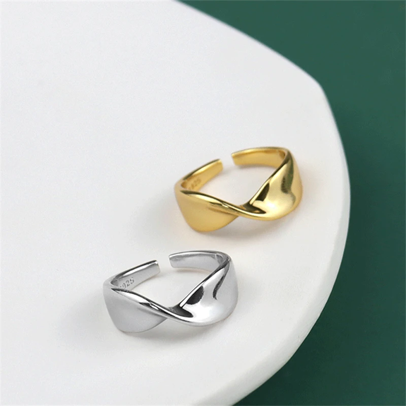 

Lispector 925 Sterling Silver Geometric Mobius Rings for Lovers Minimalist Simple Wedding Ring Stylish Couple Jewelry Gifts