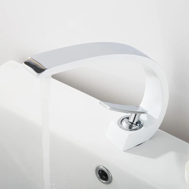 Элегантный медный смеситель Moon для горячей и холодной воды ванной комнаты