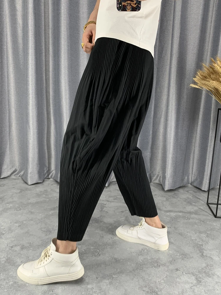 

Ice Silk Drape Low Crotch Baggy Pants Men's Summer Slippery Striped Casual Nine-point Harem Pants