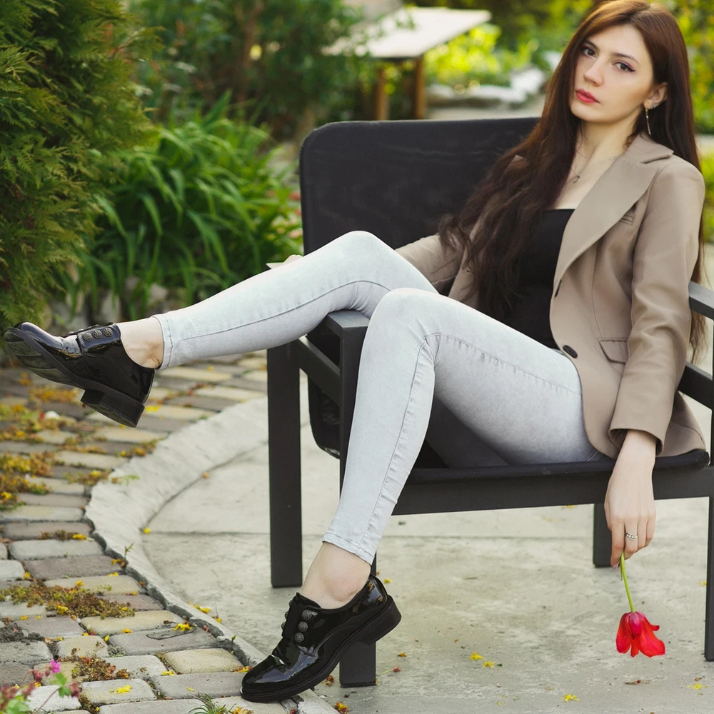 Женские брендовые лоферы из лакированной кожи Модельные туфли Классические