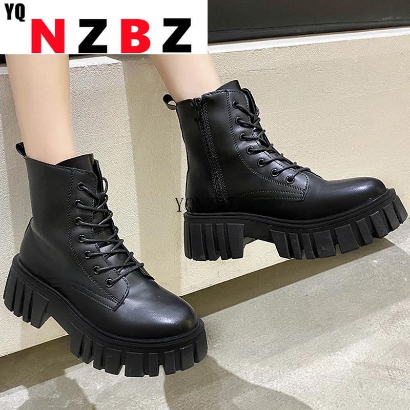 

Новые осенние модные мотоциклетные женские Ботинки Martin на платформе готические женские ботильоны на квадратном каблуке со шнуровкой и мол...