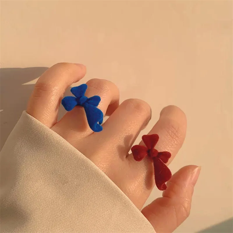 

Flocking Bow Ring Adjustable Opening Velvet Ring Retro Fashion Ring Cute Popular Jewelry Vintage Bowknot Cocktail Ring New 2021