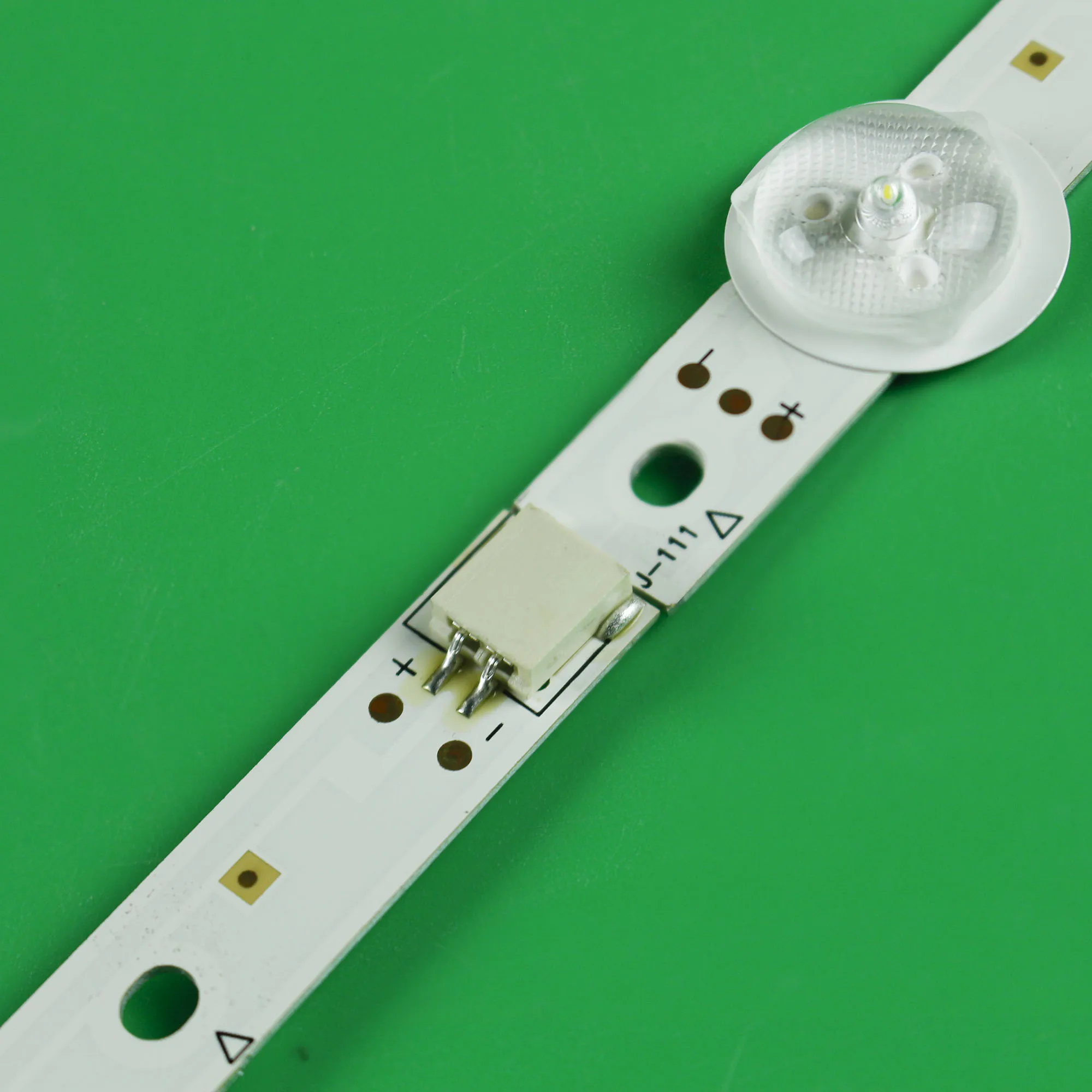 

839mm LED Backlight strip 10leds For LG 42 inch LCD TV 42LN5200 6916L-1402A 6916L-1403A 6916L-1404A 6916L-1405A 42" V13 cDMS