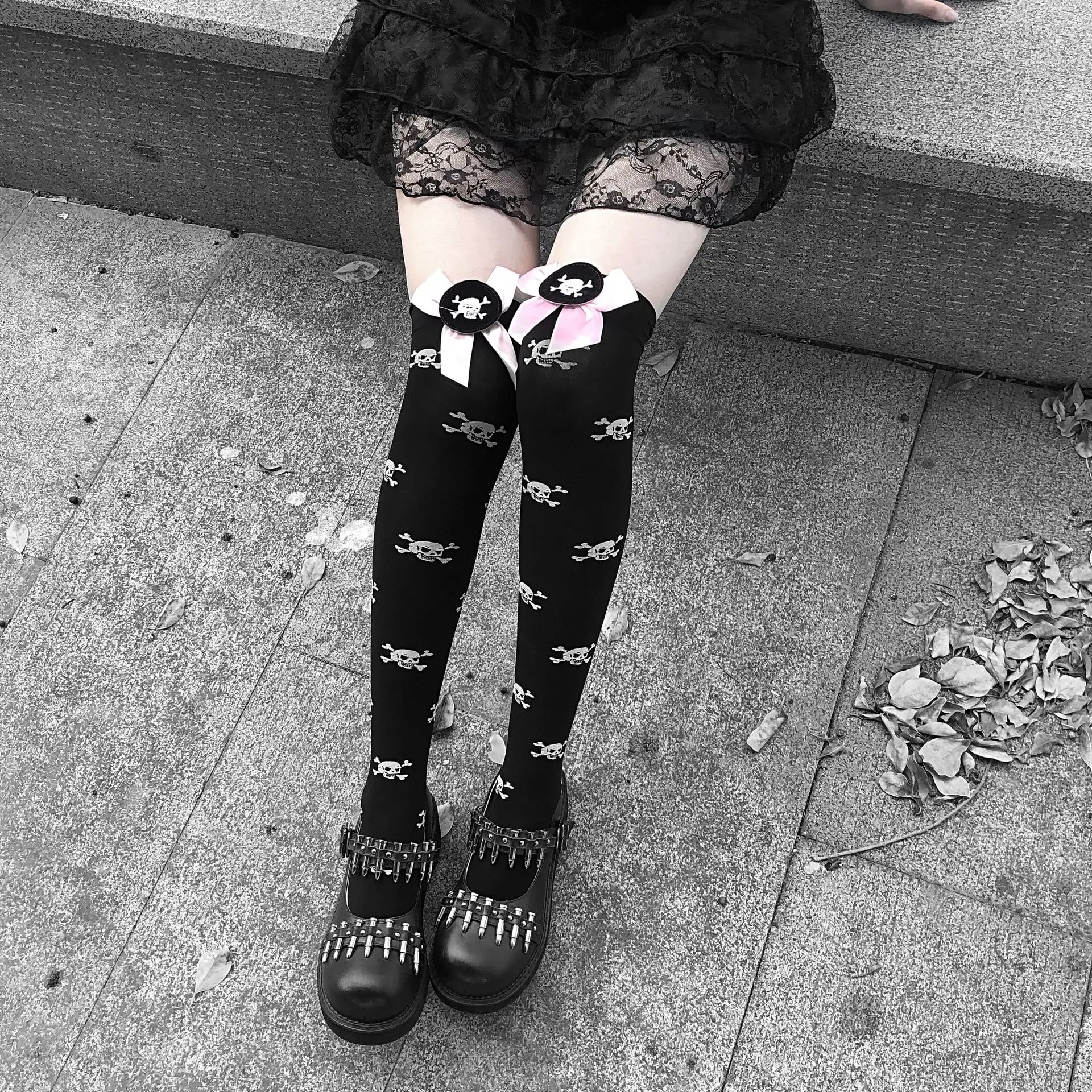 

Dark Black Skull Stockings with Bow Pink Long Socks Female Lolita Harajuku Black Powder Punk Cosplay Jk Calf Socks Woman Socks
