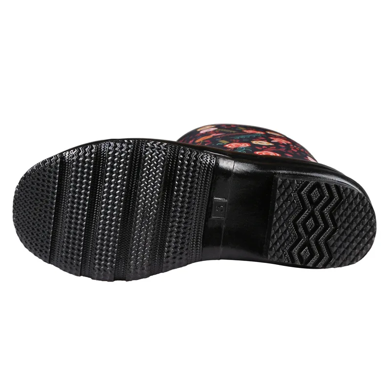 

Hot selling elegant design black matte upper flowers prining cotton inner wide womens rain boot shoes for promotion