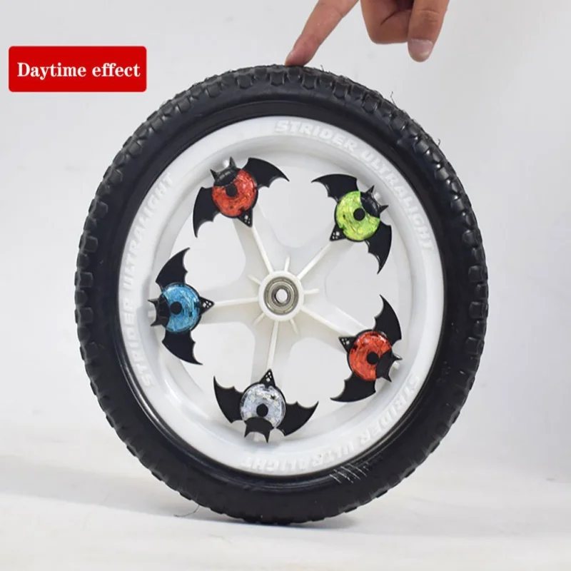 Sepeda Berbicara Lampu LED Roda Sepeda Lampu Keselamatan Peringatan Lampu Tahan Air dengan Baterai Kolam Bersepeda Alat Ekstra