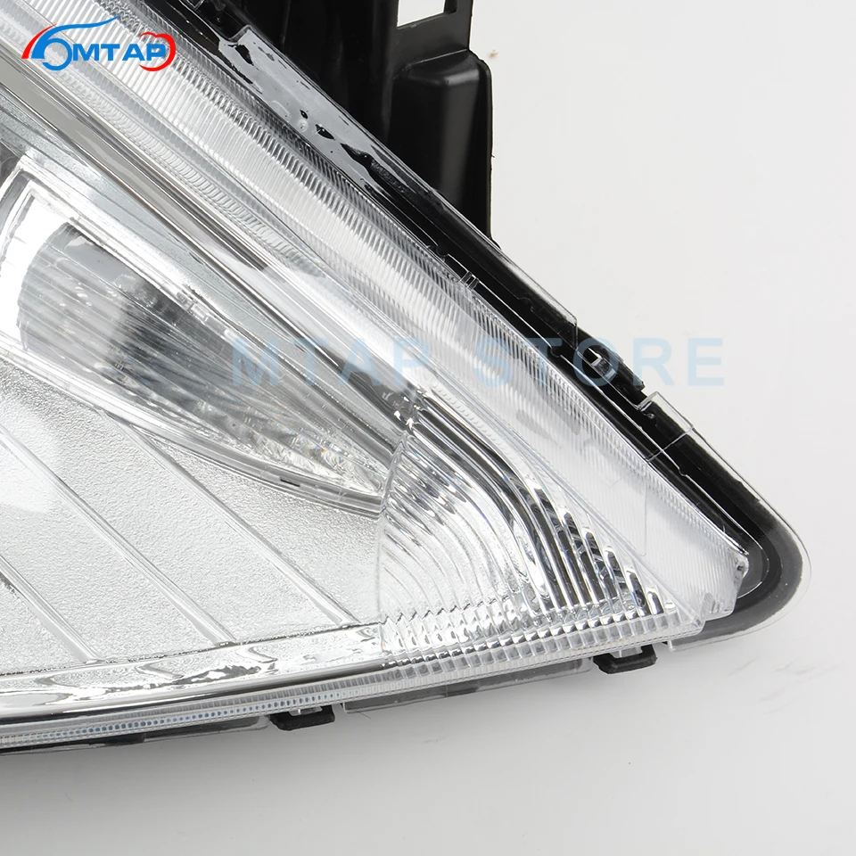

MTAP 2PCS Front Bumper Head Light Headlamp Assy For Nissan For Versa Tiida Latio C11 2008 2009 2010 Halogen Signal Head Lamp