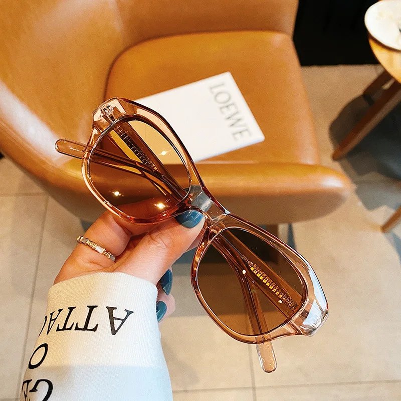 

Vintage Square Sunglasses Women Brand Designer Retro Cat Eye Sun Glasses For Female Transparent Tea Shades oculos UV400