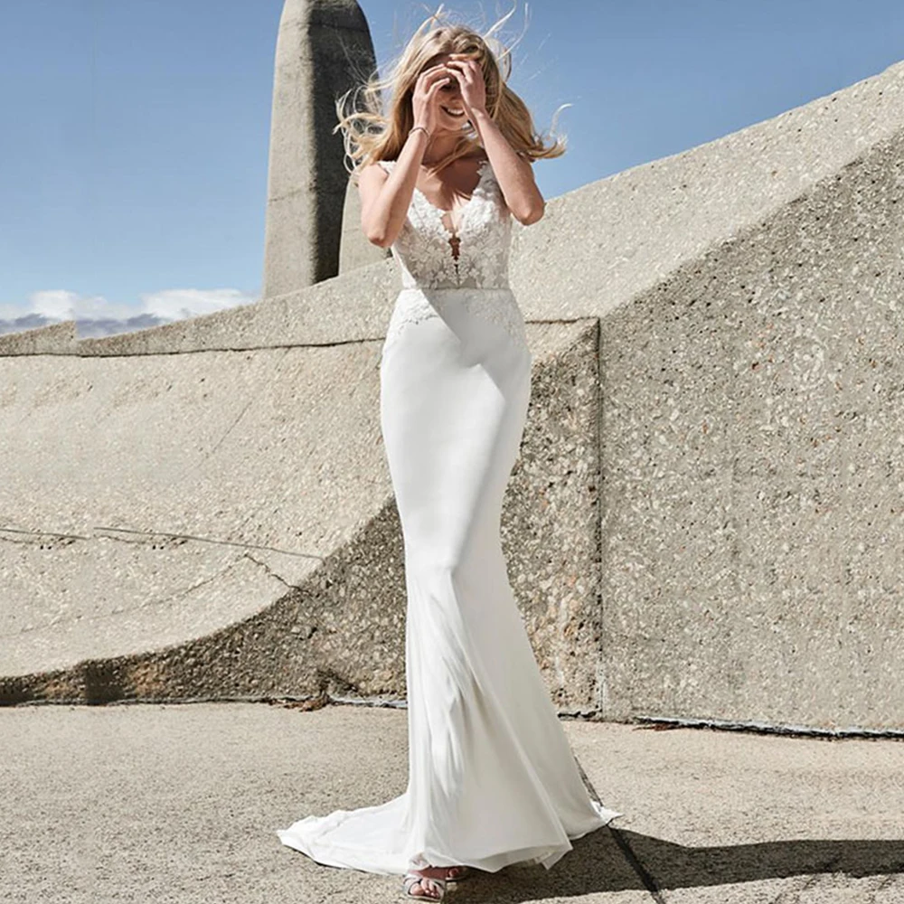

Simple White Chiffon Mermaid Wedding Dress V-Neck Backless Sleeveless Sweep Train 2021 Bride Gowns Vestido De Noiva