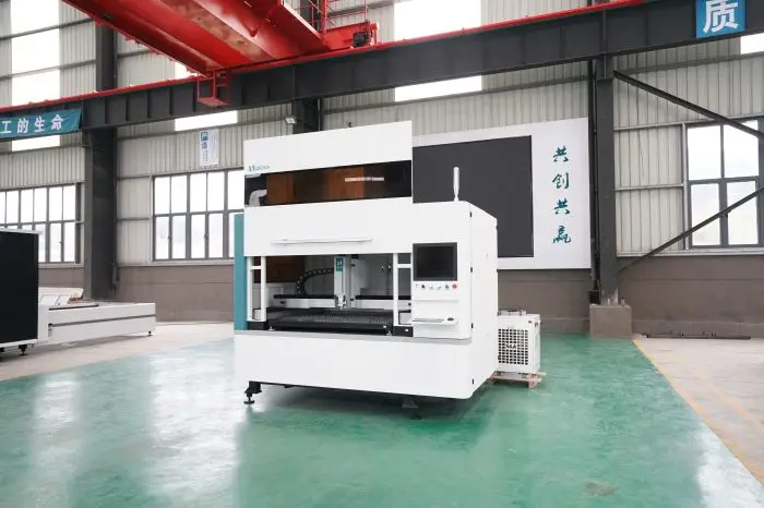 Промышленный пилообразный стол машина для резки панелей из нержавеющей стали