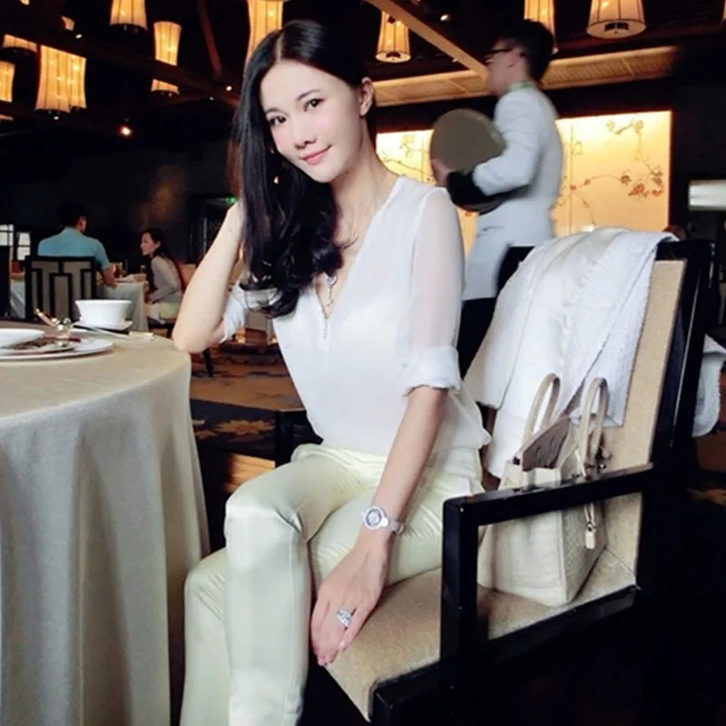 

Office Female Chiffon Shirt Simple Elegant Loose Fit White Blouses Sexy V-Neck Long Sleeve Tops 2020 Women Solid Pullover Shirts