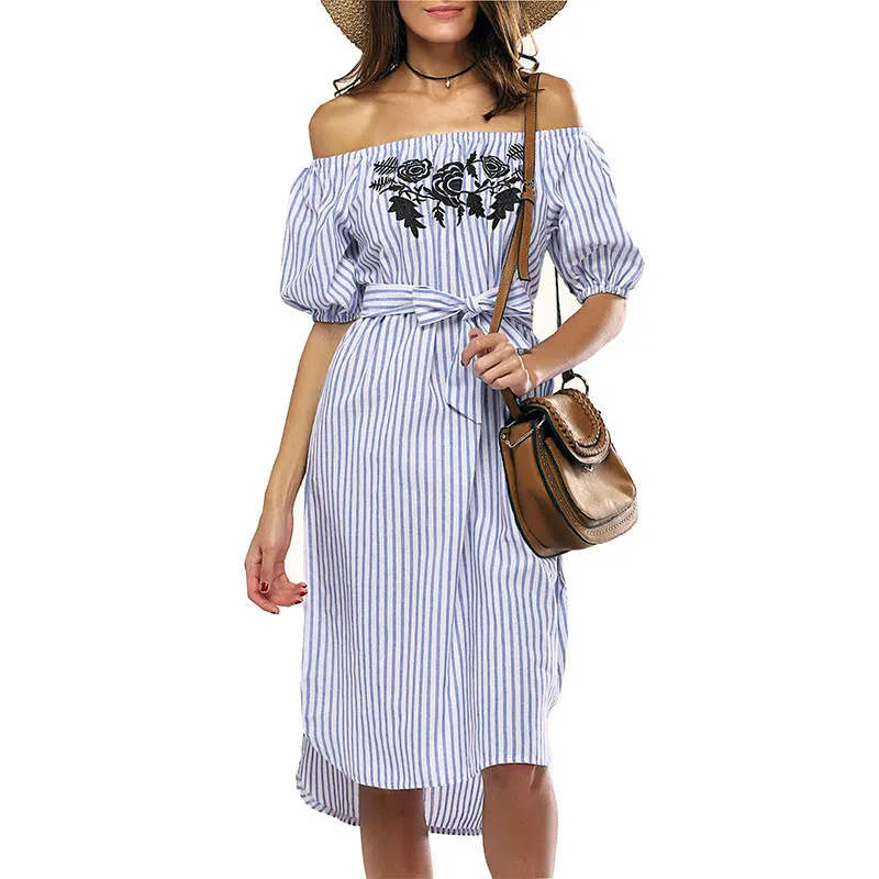 Женская футболка в полоску с открытыми плечами и цветочной вышивкой лето миди