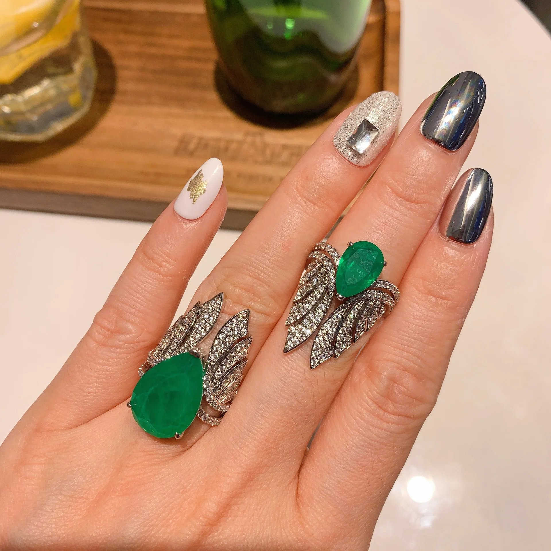 Женское кольцо из серебра 2022 пробы с изумрудом | Украшения и аксессуары