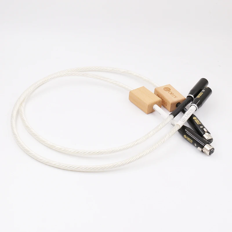 Высококачественные аналоговые соединители Nordost Odin серебряного цвета