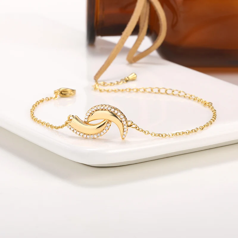 

Dainty Gold Chain Bracelets for Women Girls Adjustable Stainless Steel Zircon Meniscus Bracelet Minimalist Jewelry Gifts