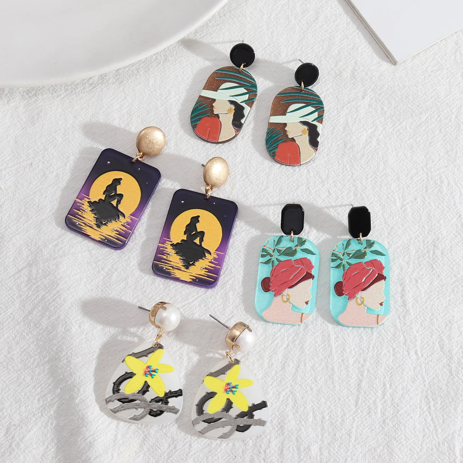

Creative Art Pattern Resin Embossed Swallow Oval Dangle Drop Earrings for Women Fashion Oil Painting Texture Geometric Jewelry