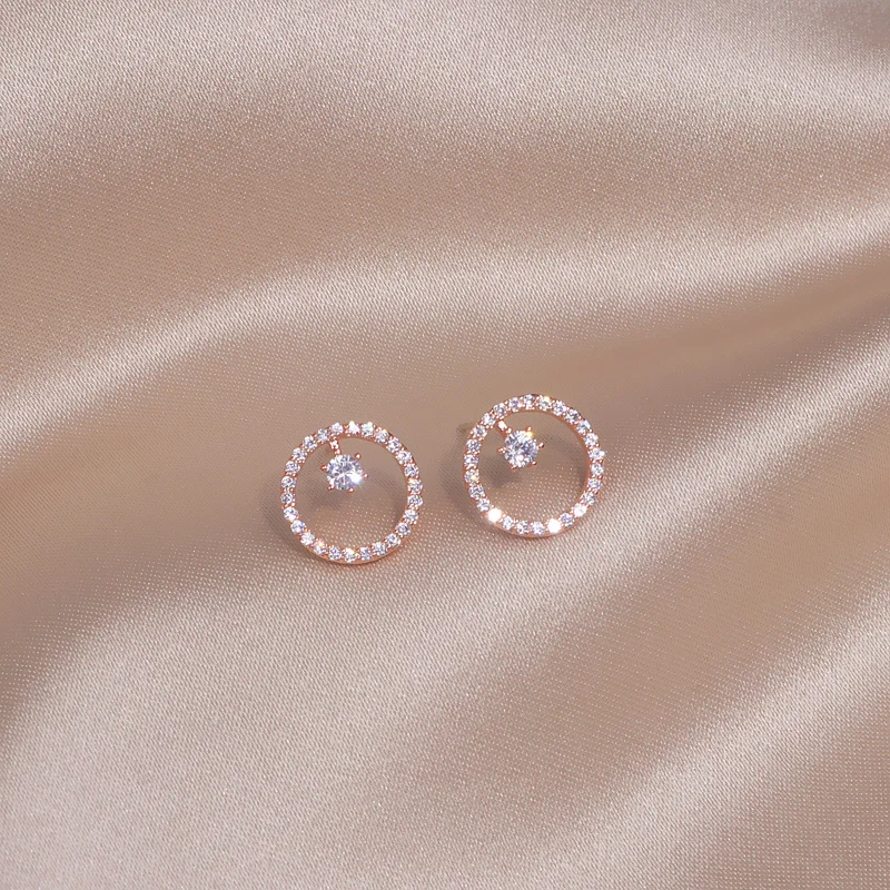 Серьги-гвоздики с камнем женские классические круглые украшения