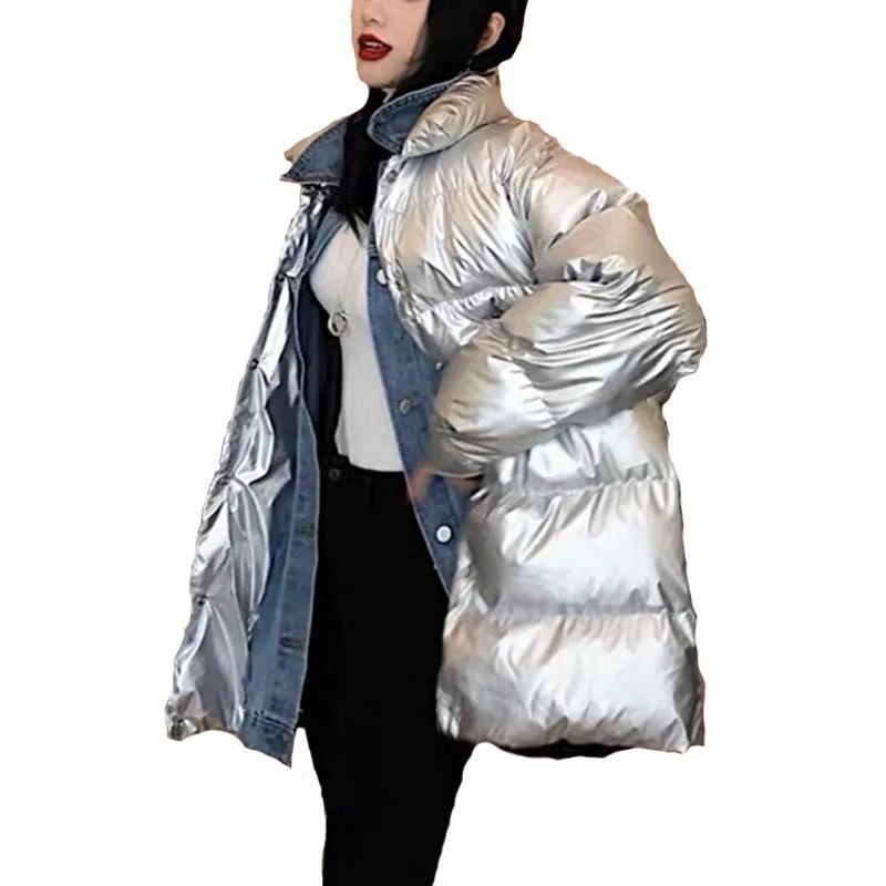 Серебристые блестящие куртки из джинсовой ткани в стиле пэчворк зимние женские