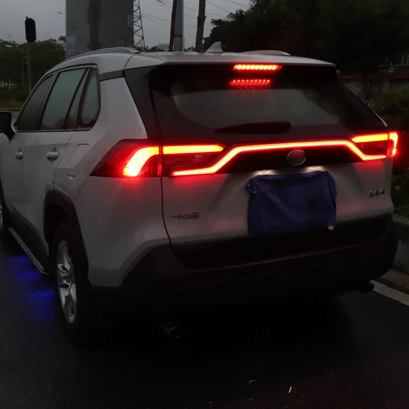 

Car LED Rear bumper lights Rear Fog Lamp Auto Brake Reflector For Toyota RAV4 RAV 4 2019 2020 Rear Bumper Trunk Tail Light