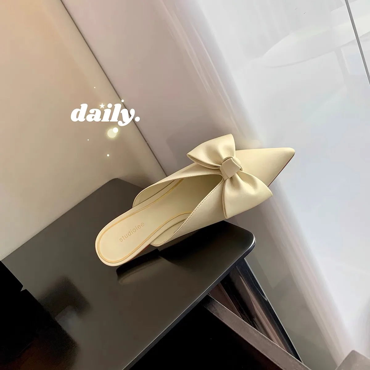 

2021 Summer New Fashion Women's Shoes Temperament Slippers Bow Decoration Casual Women's Shoes