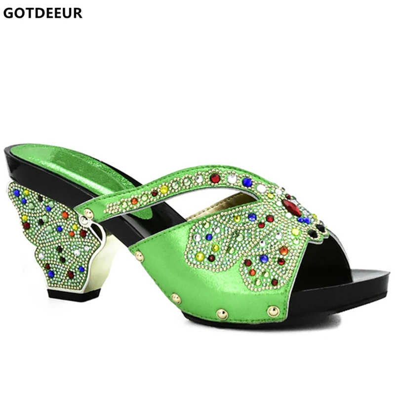 Новинка Пикантная женская обувь Вечерние свадебные туфли Украшенные стразами