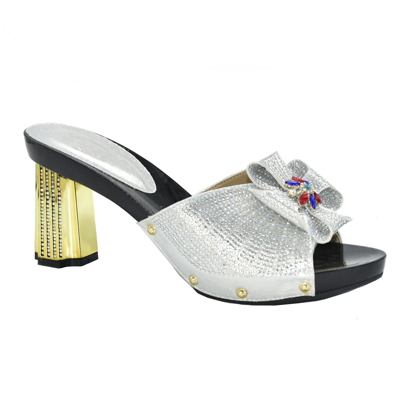 Новое поступление итальянский дизайн женские свадебные туфли украшенные Стразы