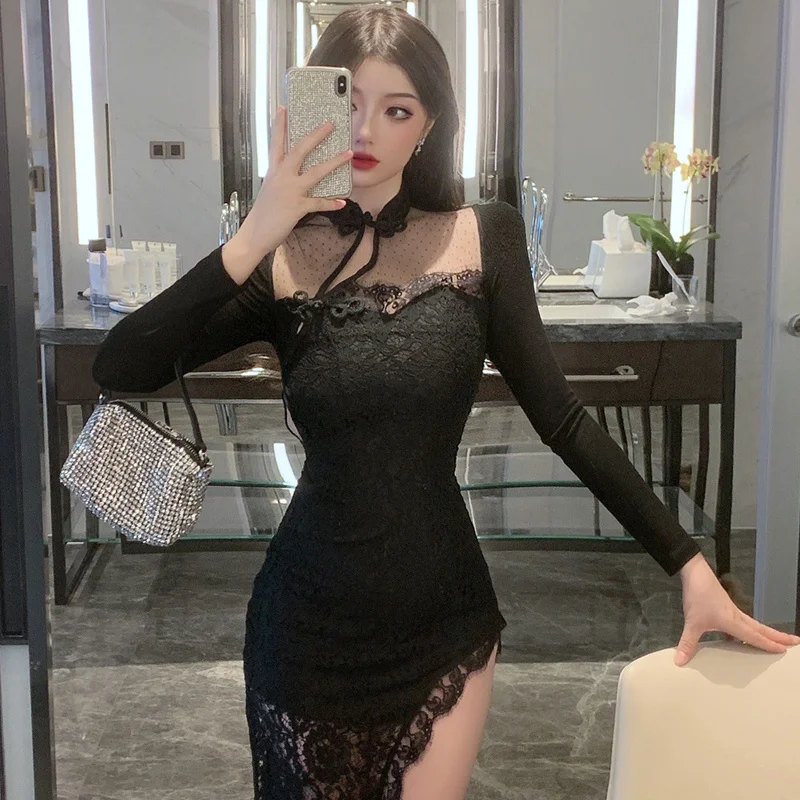 

Женское вечернее платье средней длины, с длинным рукавом