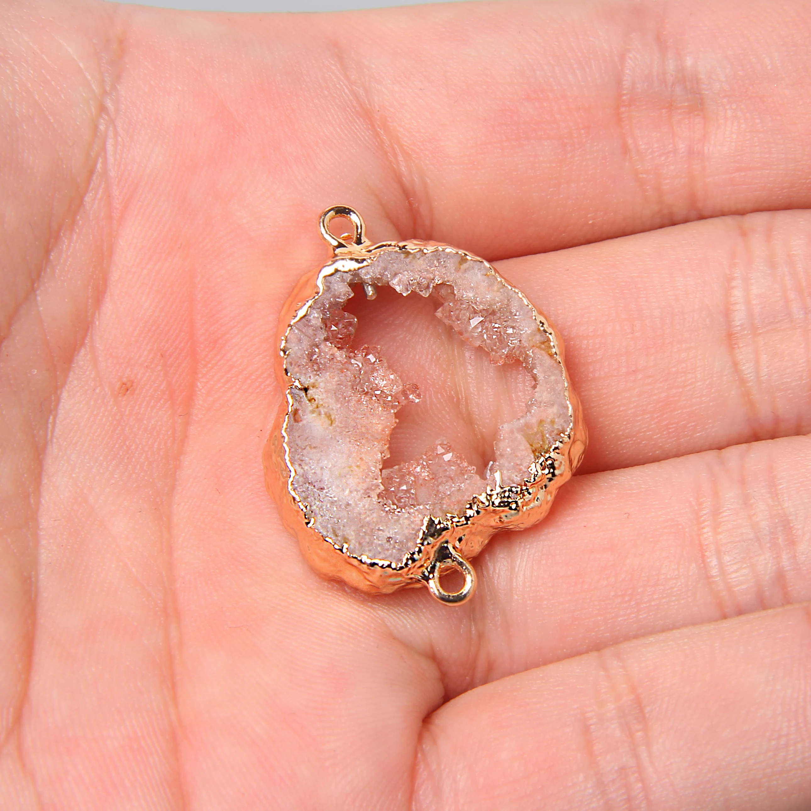 

2pcs Natural Crystal Geode Agates Quartz Slice Pendant Connector Charm Healing Irregular Shape Stone Jewelry Making Wholesale