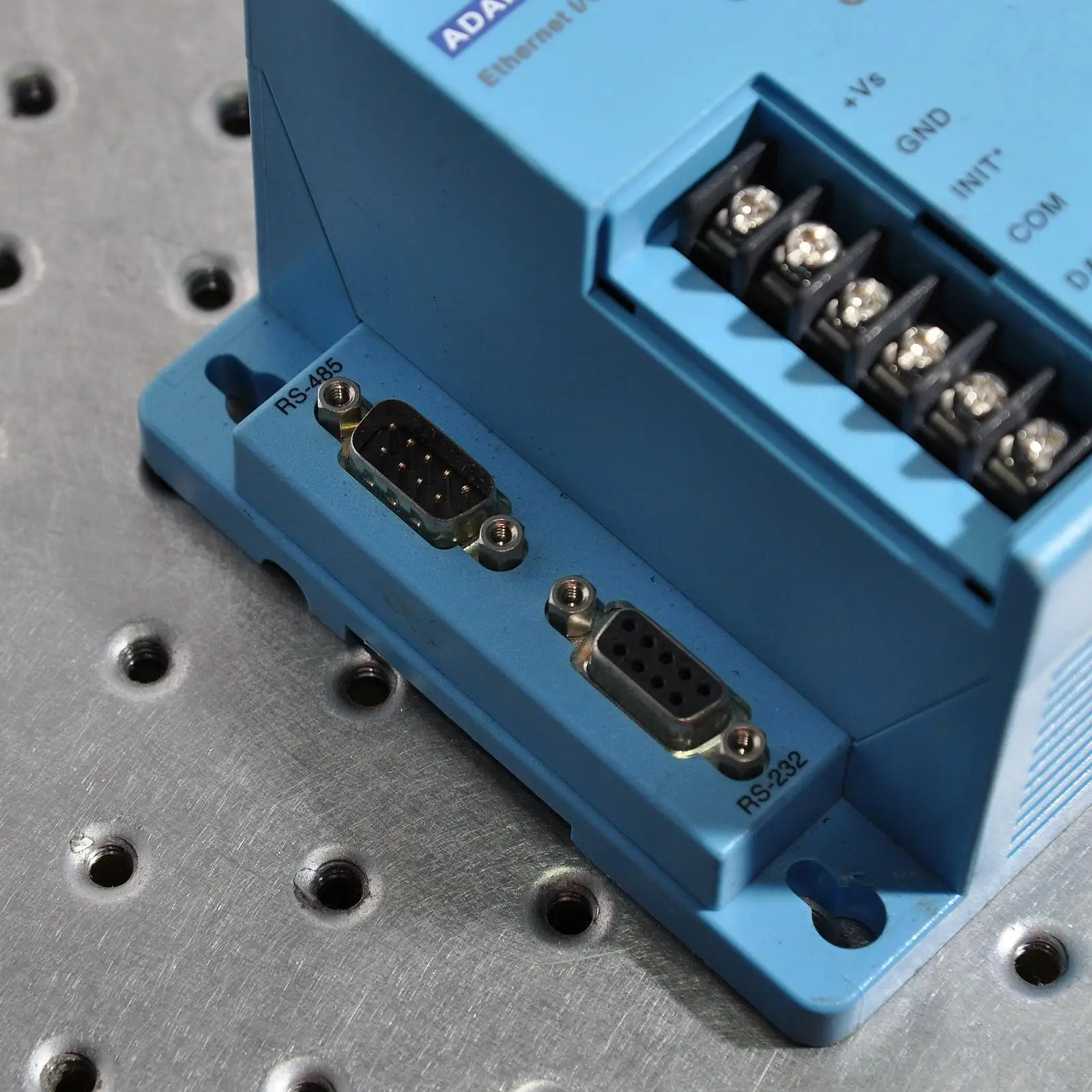 ADVANTECH ADAM 5000L/TCP основанных на локальная сеть 4 гнездами для распределенная система