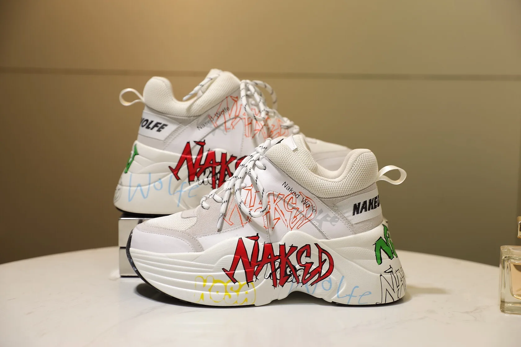 Brand luxury shoes graffiti casual women's sports shoes spring and autumn new muffin bottom comfortable breathable women's shoes
