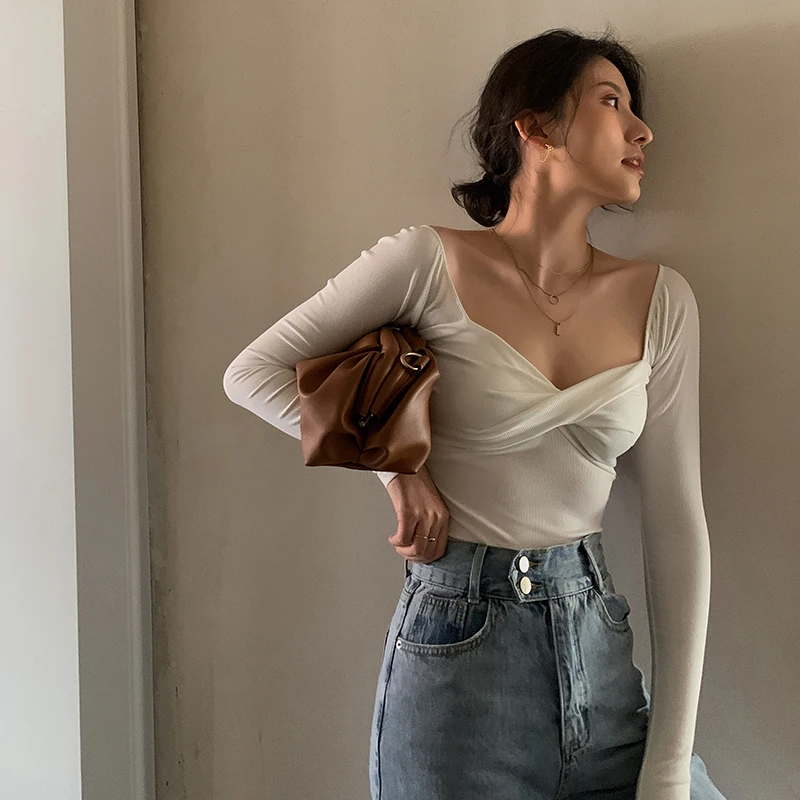 Женская винтажная трикотажная блузка черный или белый однотонный топ с